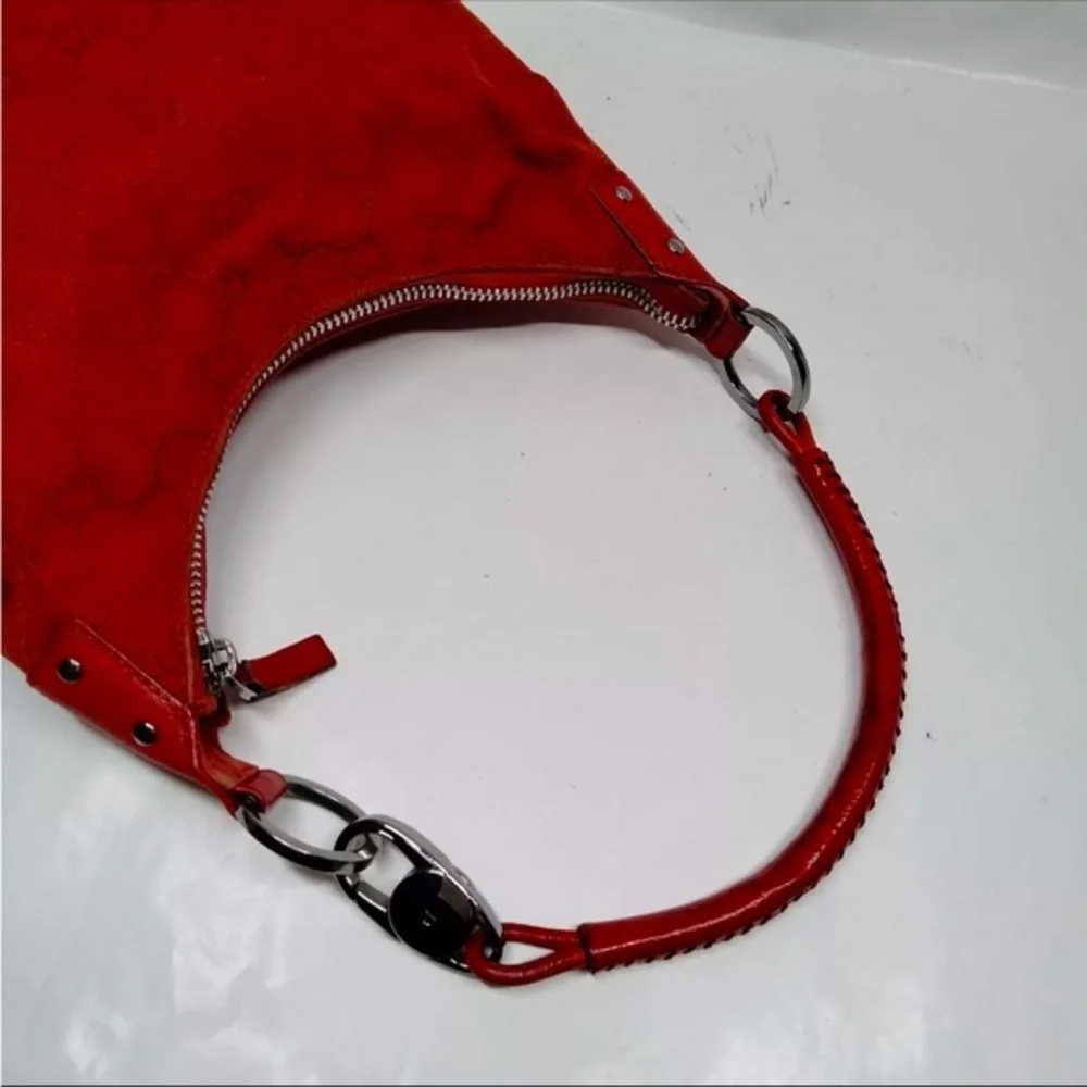 Gucci Red Shoulder Bag - Picture 2 of 16